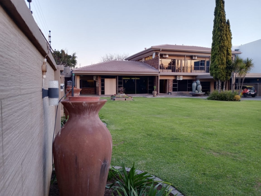 4 Bedroom Property for Sale in Baillie Park North West